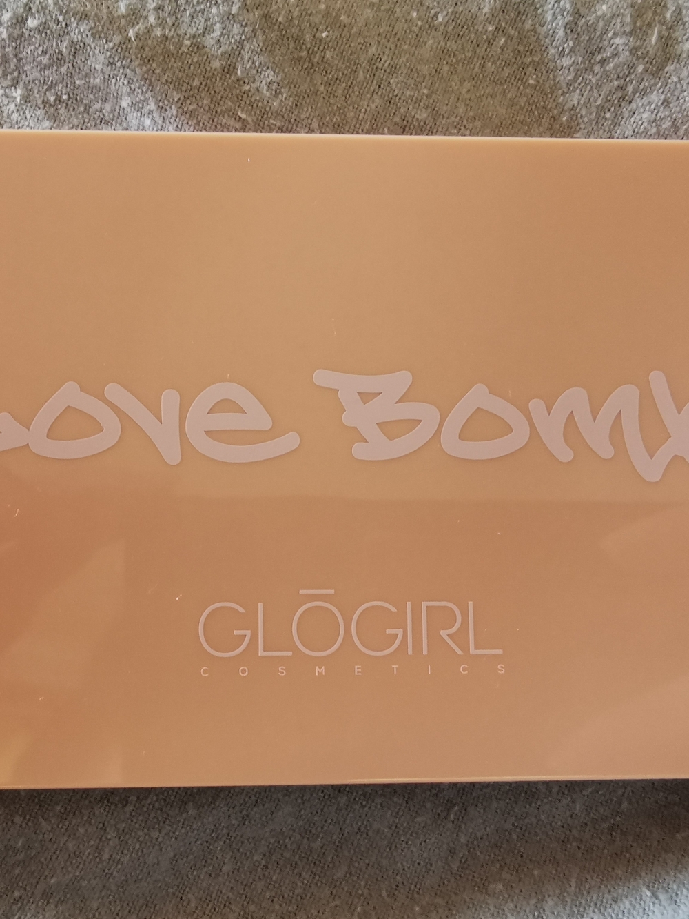 Love Bomb Eyeshadow Palette - Peach